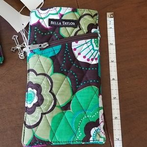 Bella Taylor eyeglass/cellphone case